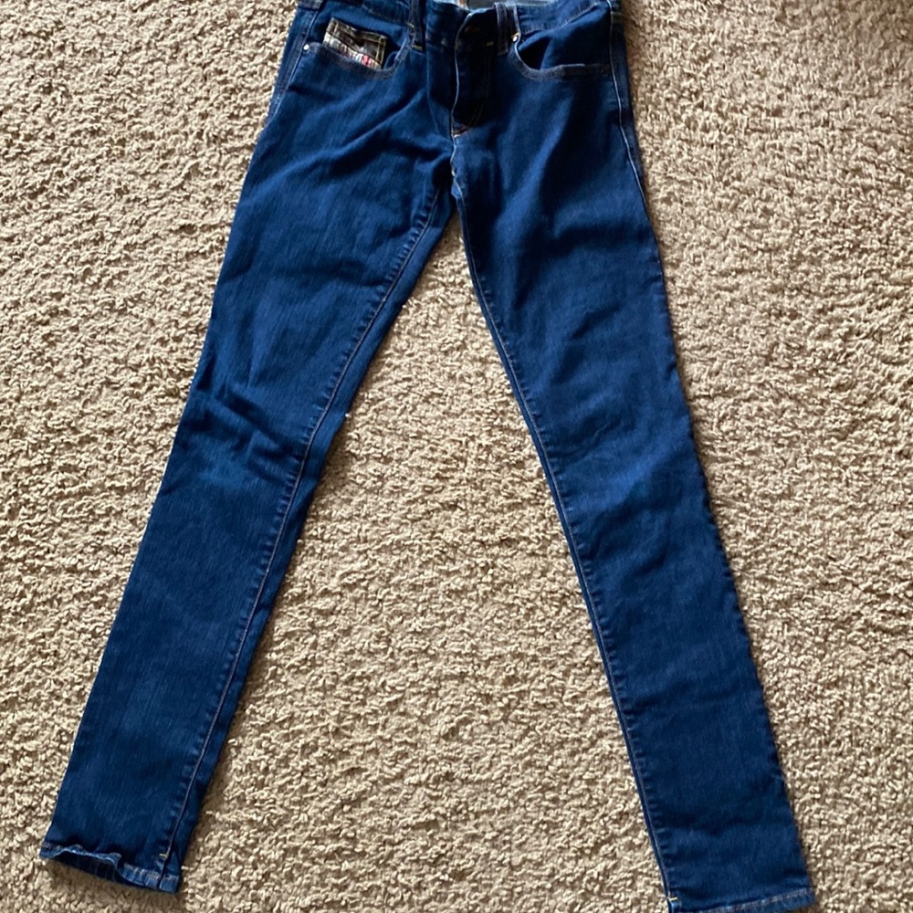 Womens slim Grupee jeans.      Smoke free home